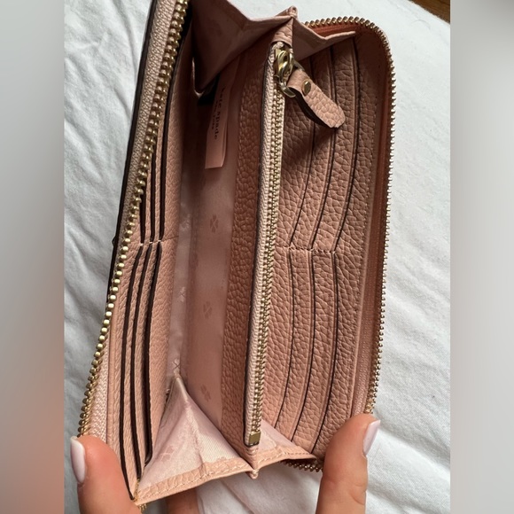Kate Spade Large Wallet - Picture 11 of 13